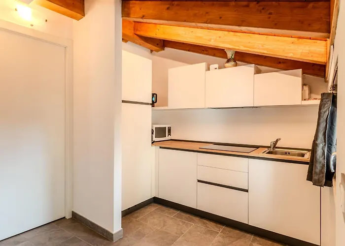 Dema-2 By Interhome Daire